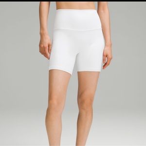 Lululemon Align High-rise Short 6” White (size 6)